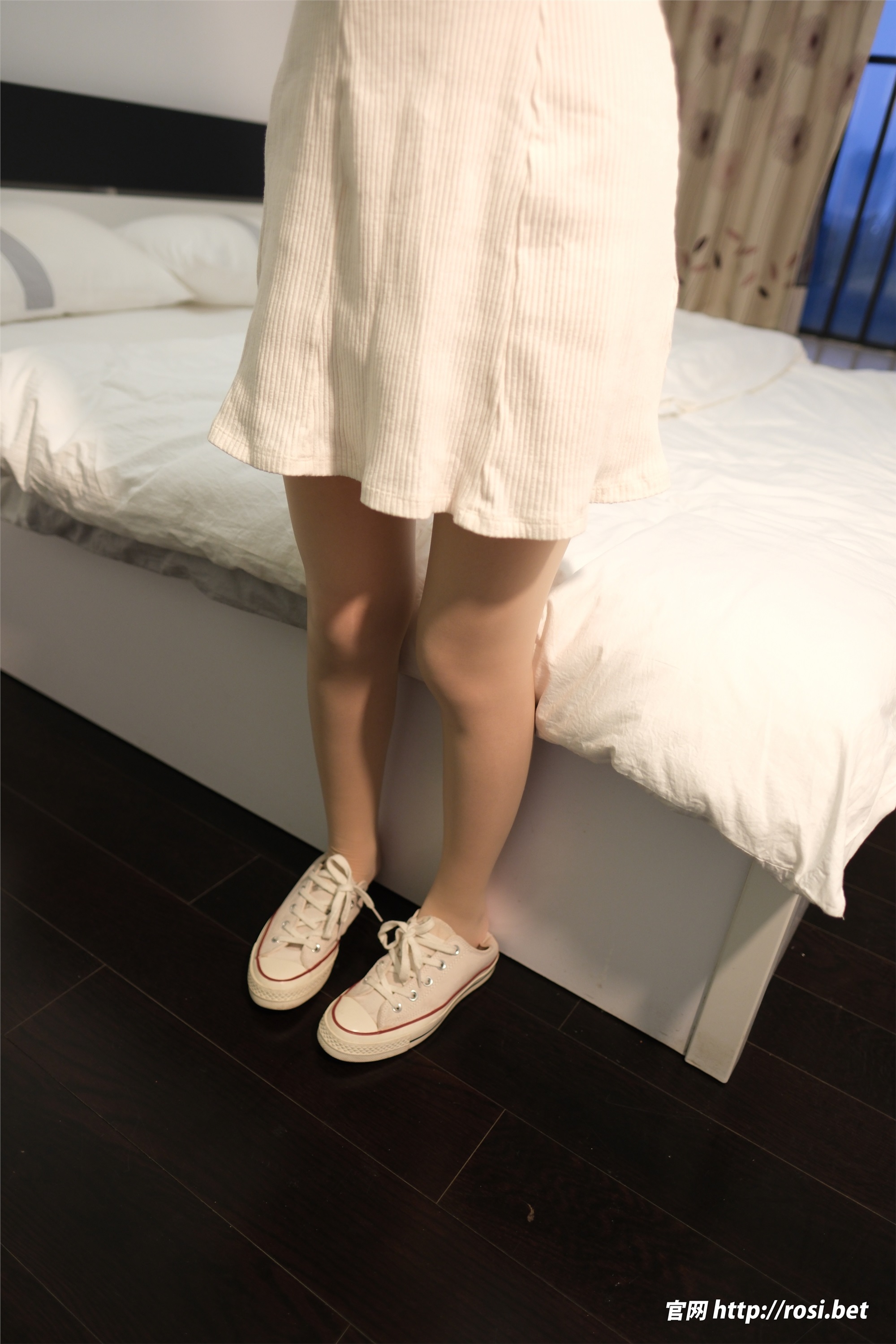 ROSI写真 2025.12.14 NO.5123